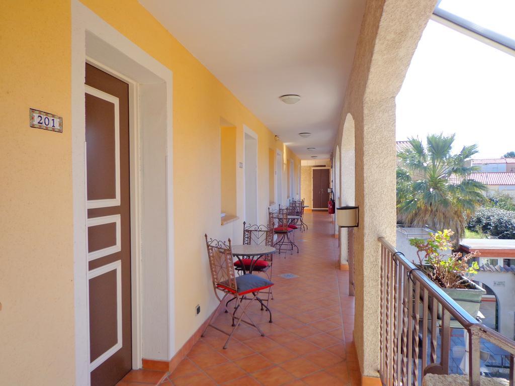 Logis Hotel Les II Mas - Perpignan Sud Cabestany Dış mekan fotoğraf